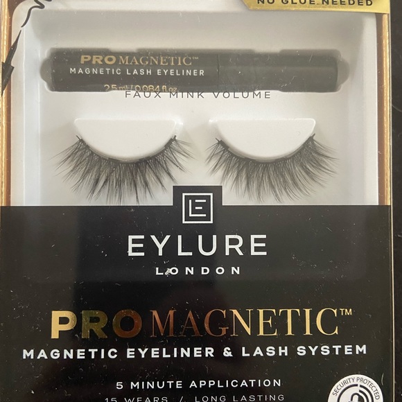 False Eyelash Bundle - Picture 3 of 8